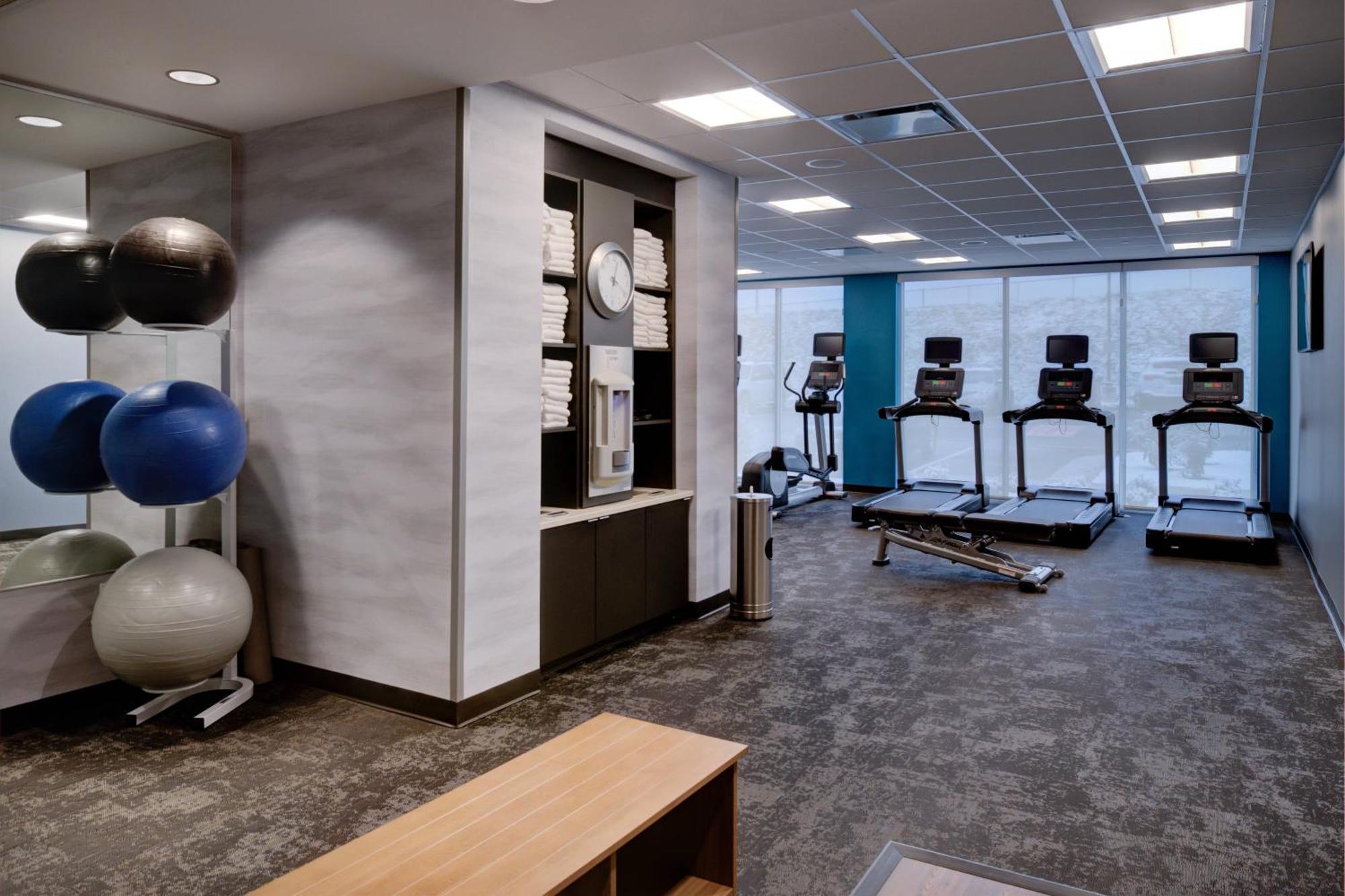 Fairfield Inn & Suites By Marriott Staunton Buitenkant foto